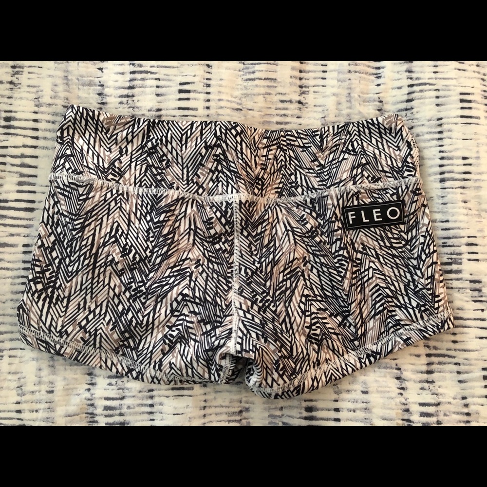 Fleo neutral chevron